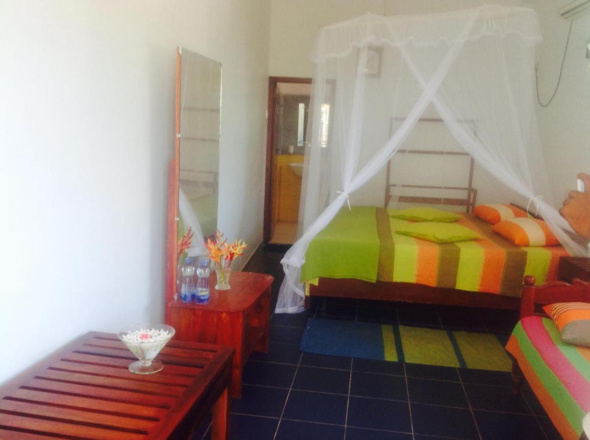 Samans Guesthouse Тангалла Экстерьер фото