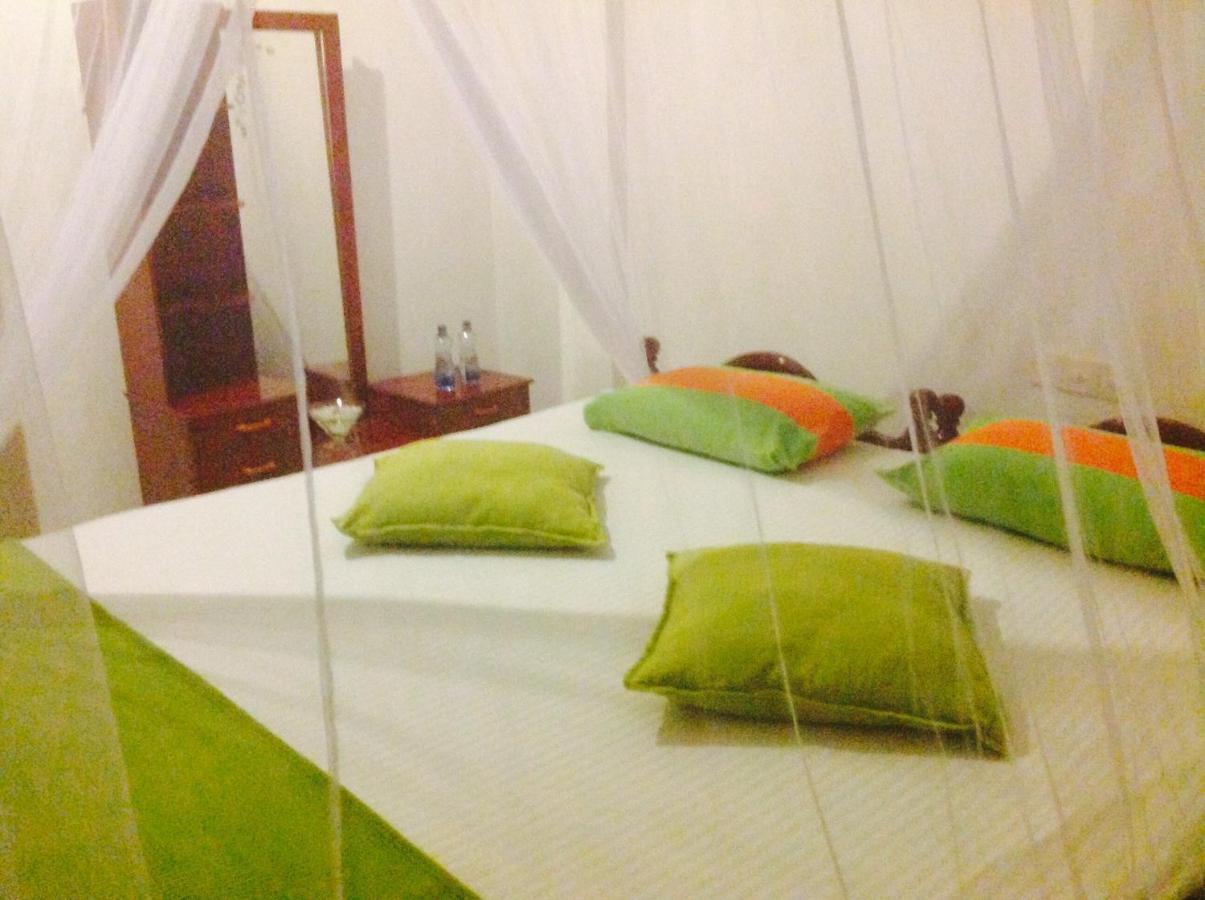 Samans Guesthouse Тангалла Экстерьер фото